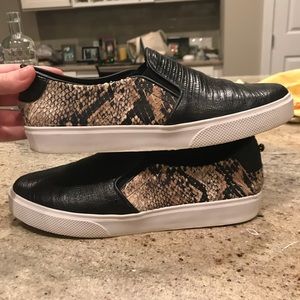 Kaanas Black Python sneaker